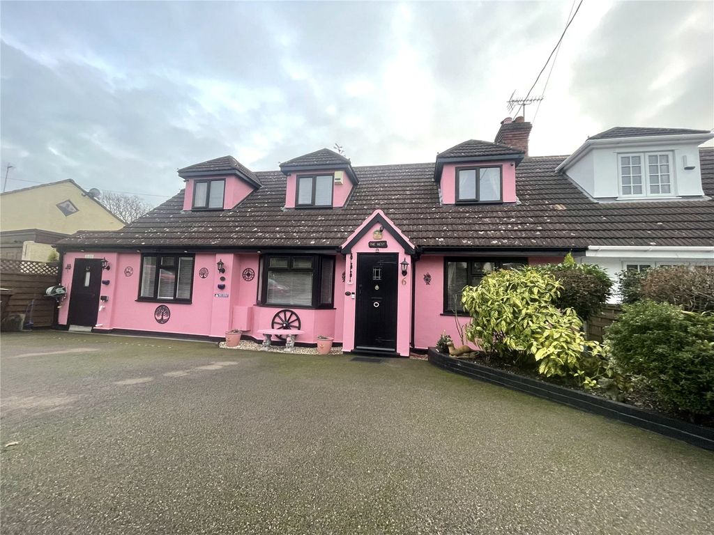 Property photo 1 of 33 Picture No. 08