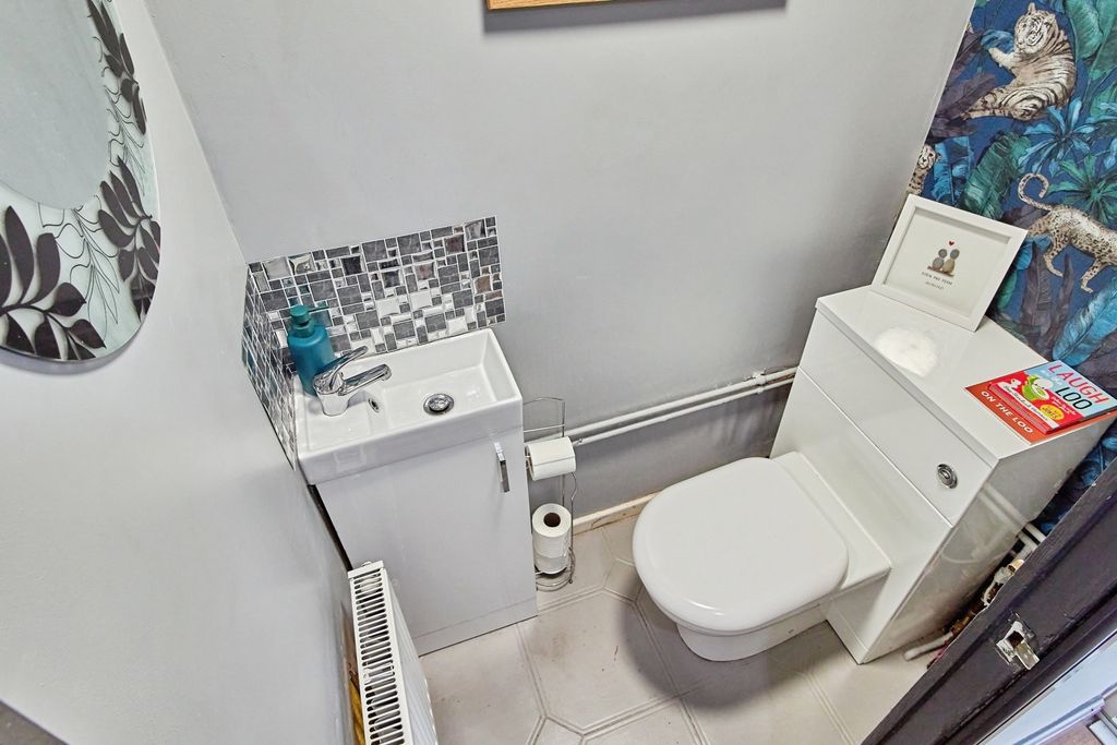 Property photo 3 of 20 Downstairs W/C