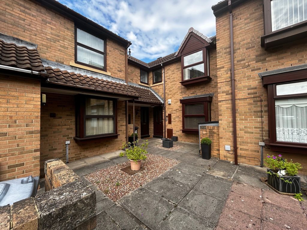 Property photo 2 of 18