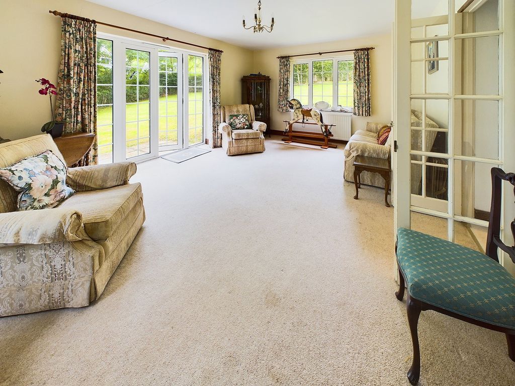 Property photo 3 of 27