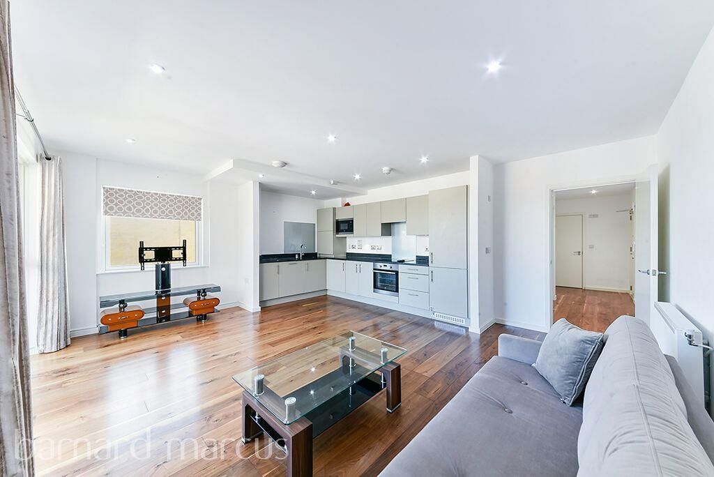 Property photo 1 of 8 Living Room