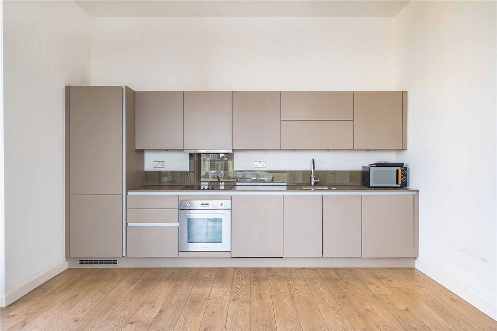 Property photo 3 of 14 Picture No. 20