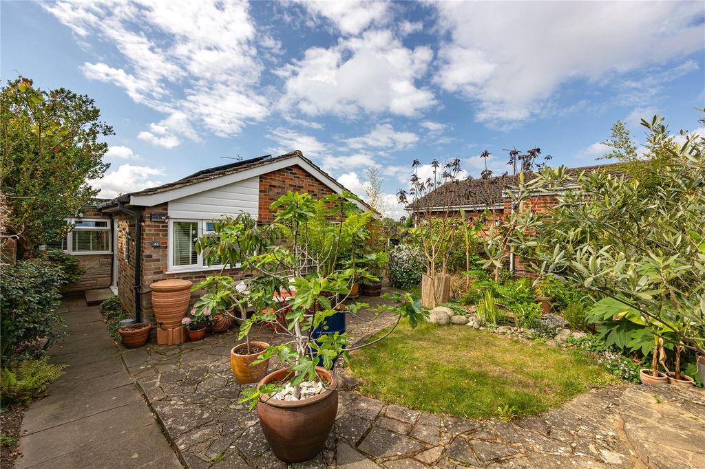 Property photo 1 of 31 Picture No. 09