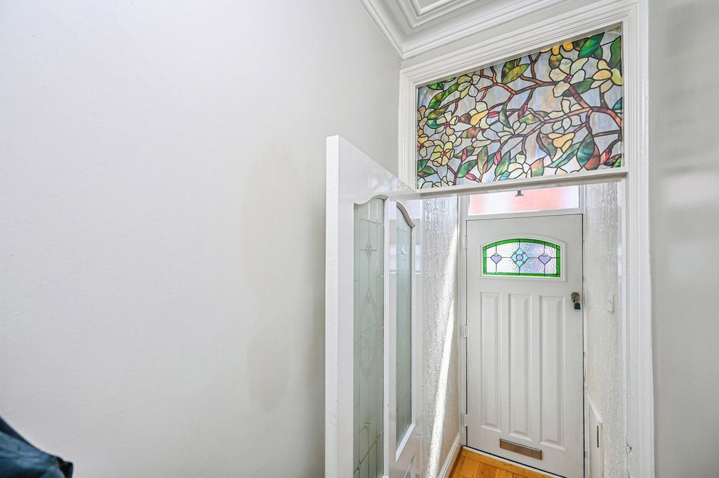 Property photo 2 of 17 Pbox-Img.Jpg