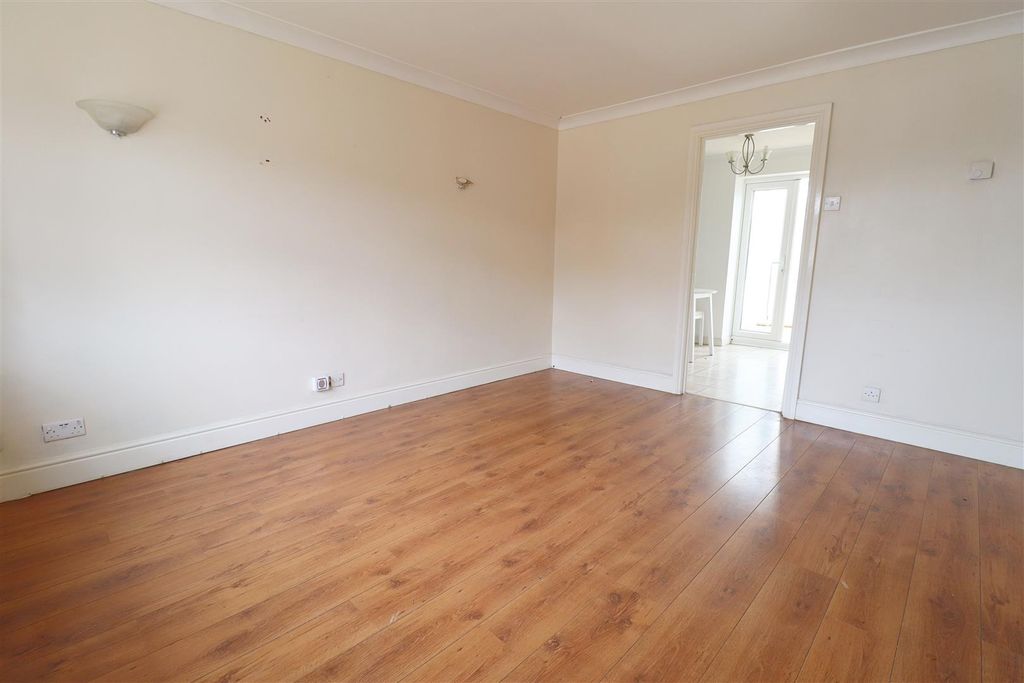 Property photo 2 of 15 Img_8153.Jpg
