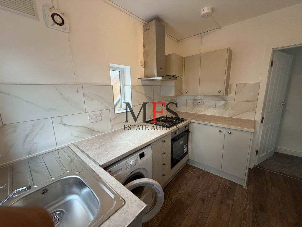 Property photo 3 of 25 Photo 19