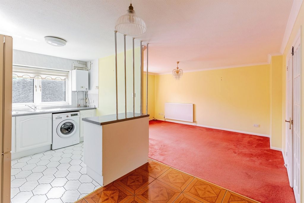 Property photo 2 of 16