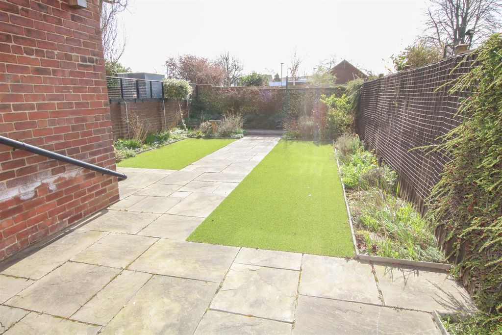 Property photo 3 of 18 Rear Garden