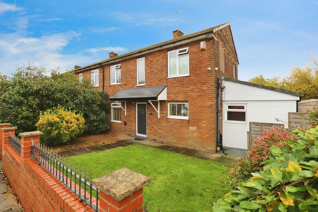 Property photo 2 of 39