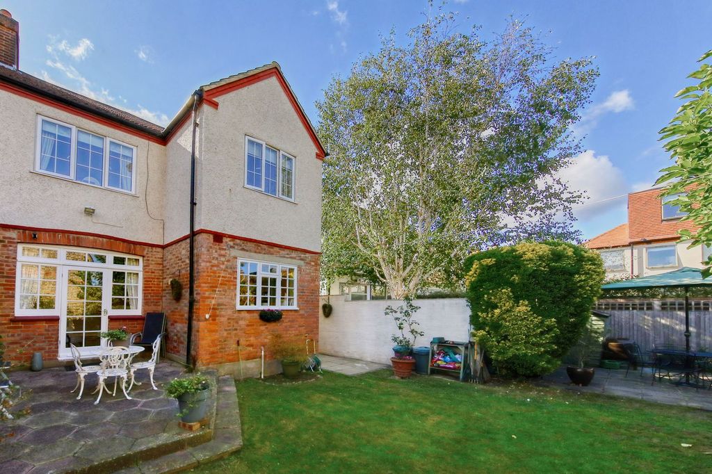 Property photo 2 of 13