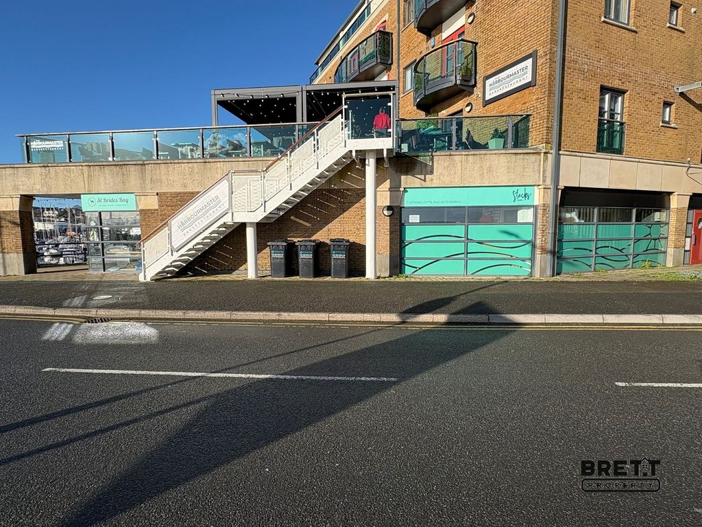 Property photo 3 of 12 Front