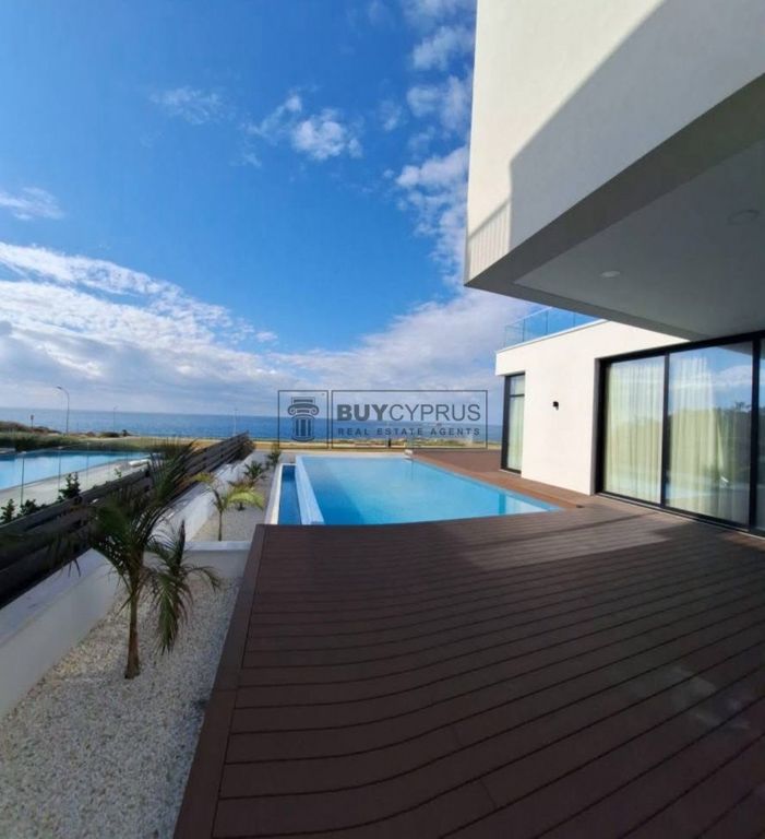 Property photo 2 of 27