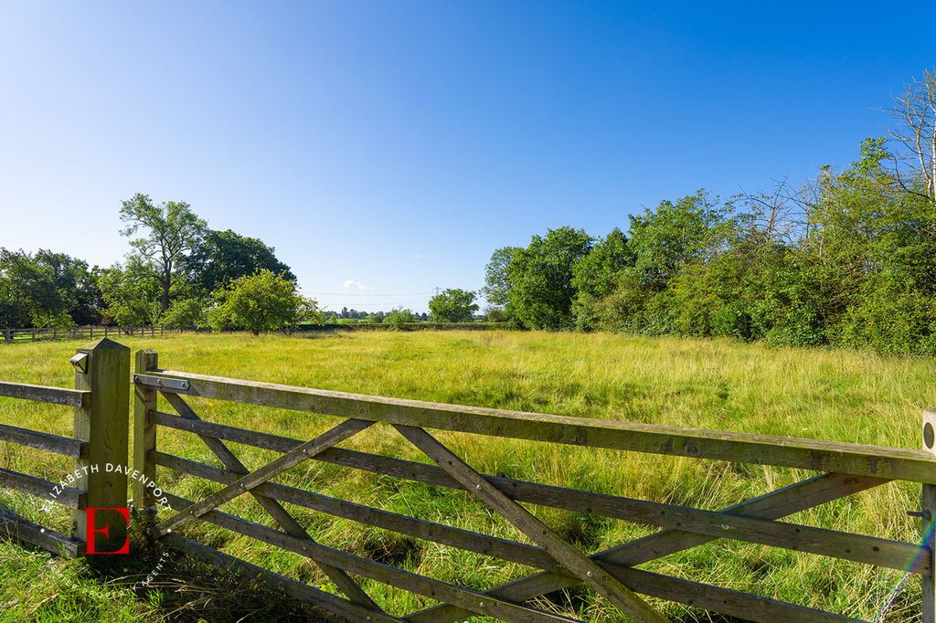 Property photo 2 of 41