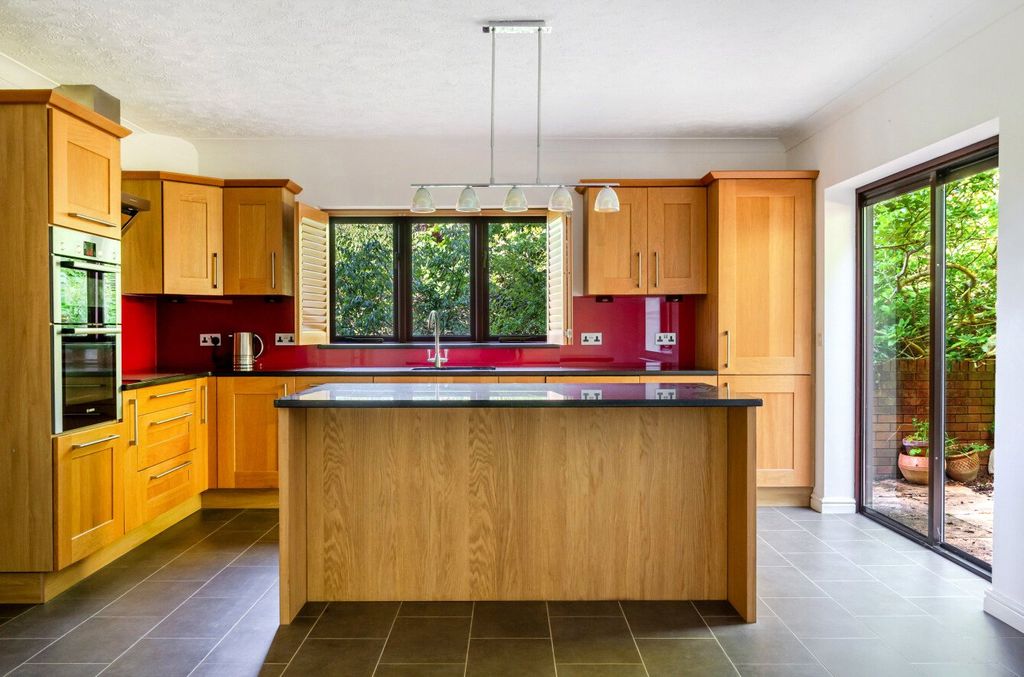 Property photo 3 of 24 Kitchen