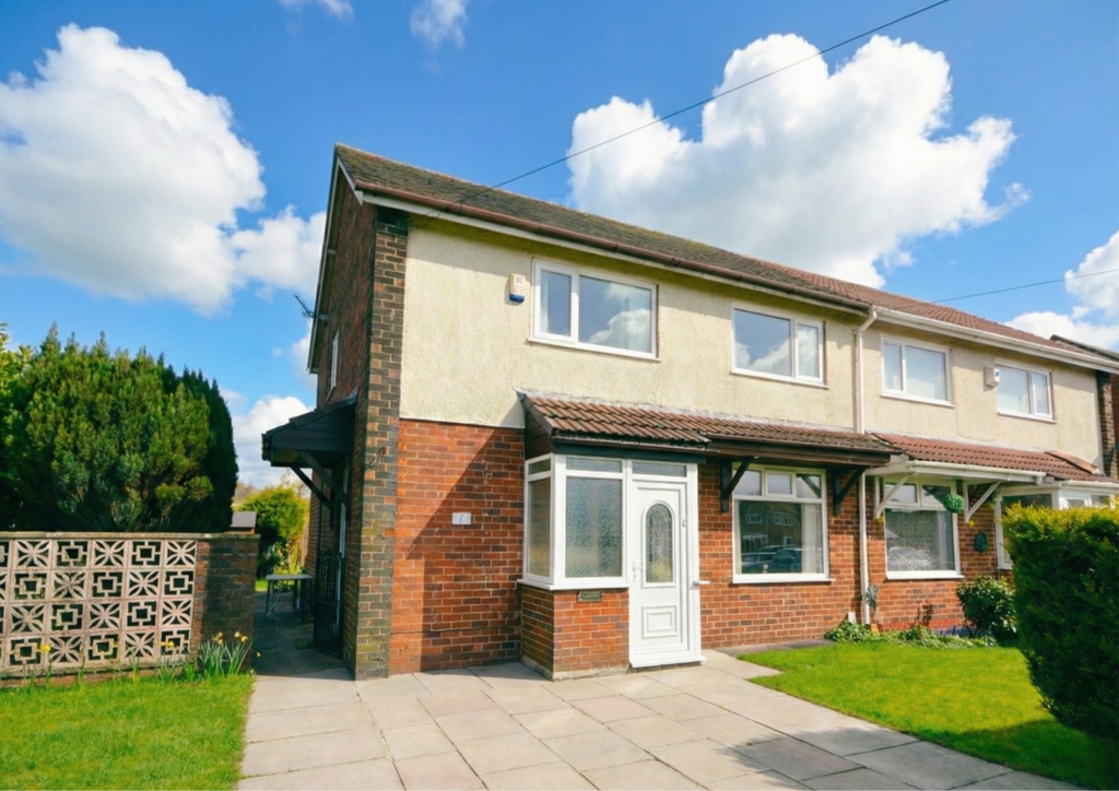 Property photo 1 of 14 Lostock Walk, Whitefield