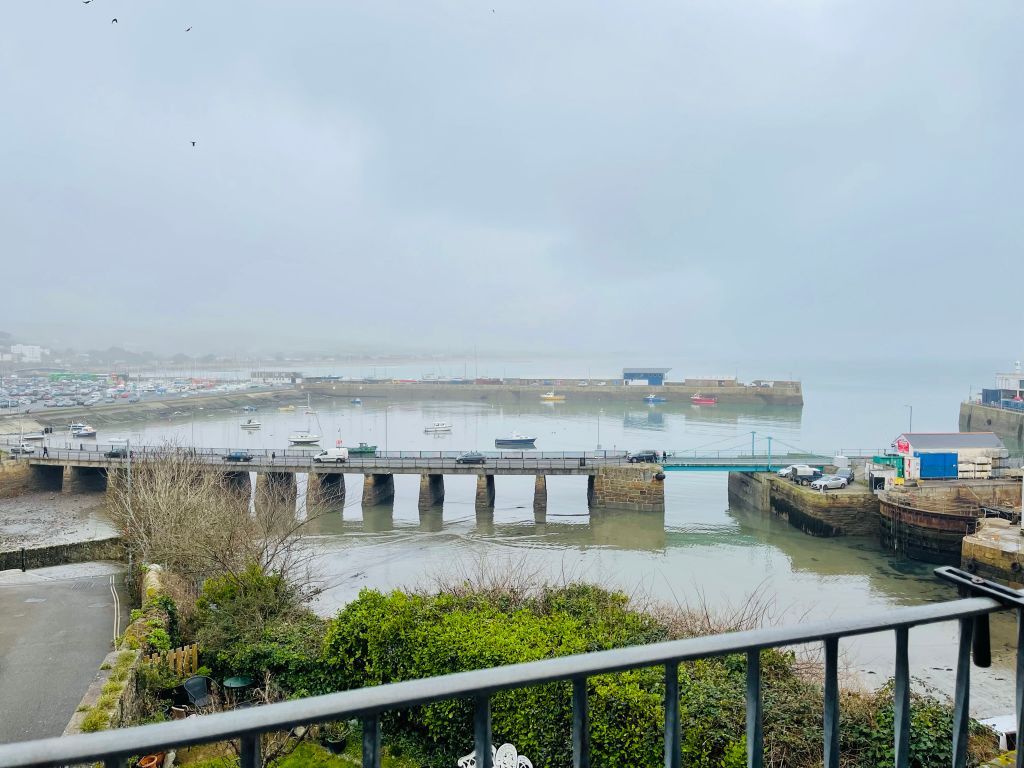 Property photo 3 of 12