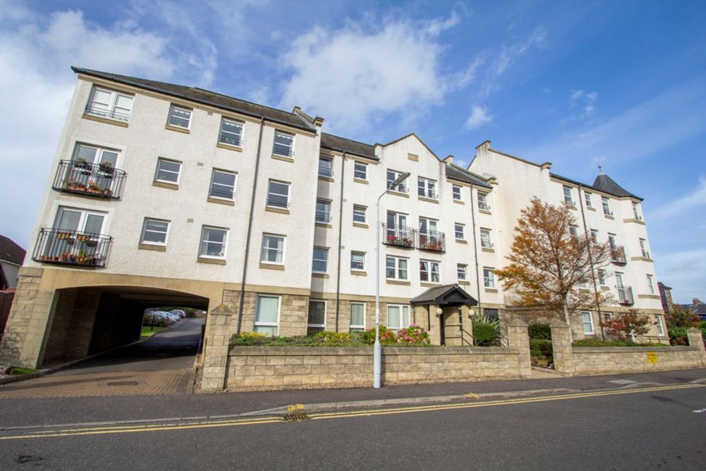 Property photo 1 of 30