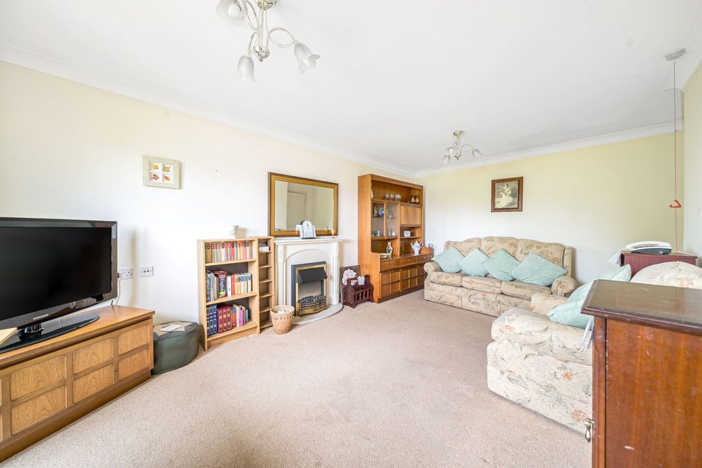 Property photo 2 of 22