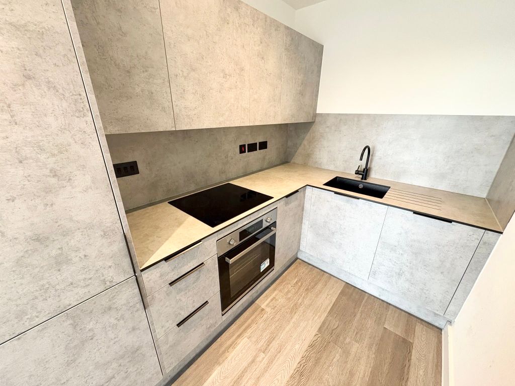 Property photo 1 of 11 Kitchen
