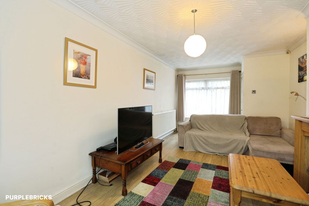 Property photo 3 of 20