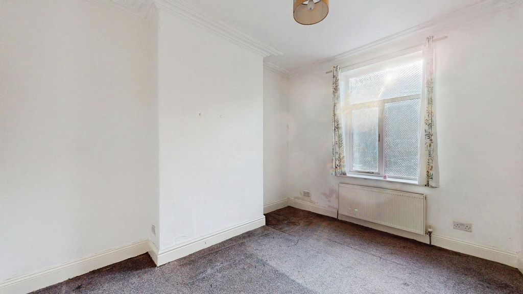 Property photo 2 of 11 F3B90c08-31-Hamilton-Terrace-03042026_225851.Jpg