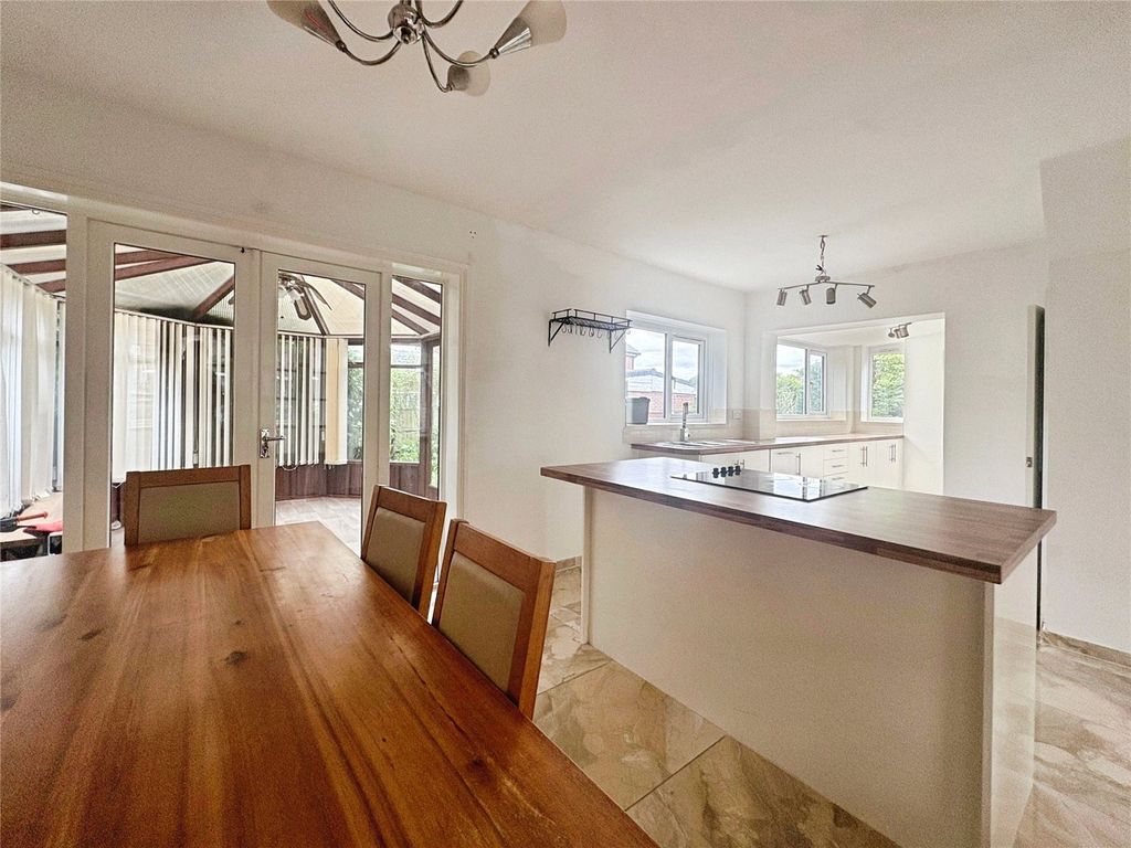 Property photo 3 of 16 Dining Area