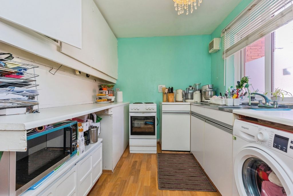 Property photo 3 of 17 Pbox-Img.Jpg
