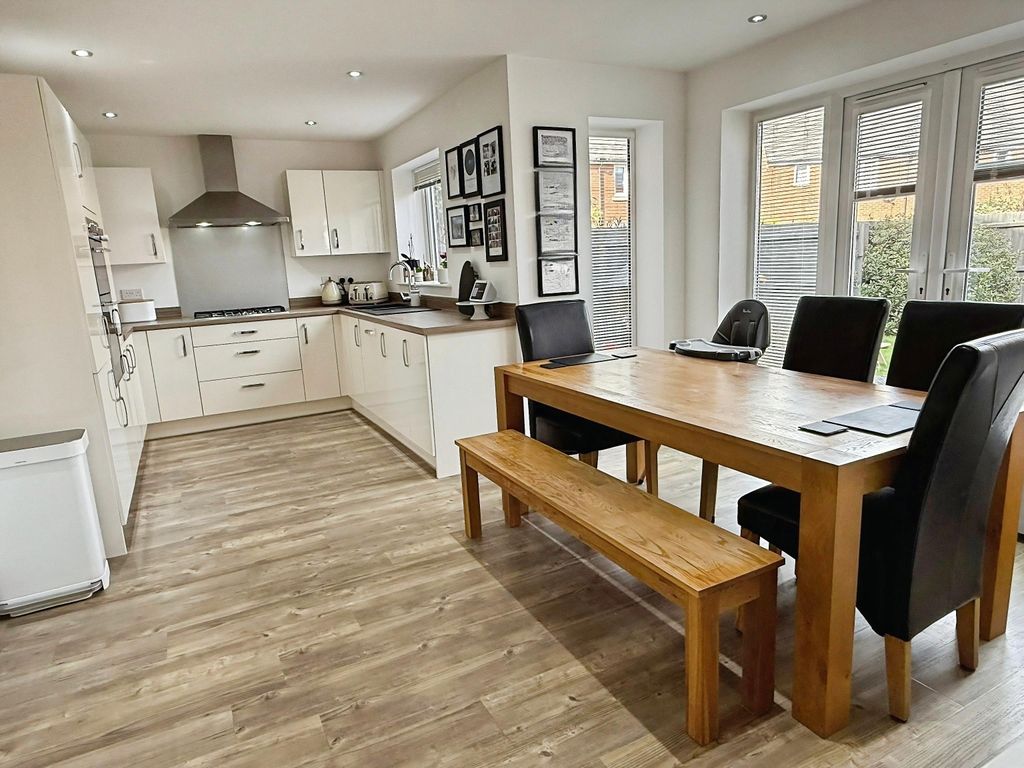 Property photo 2 of 29