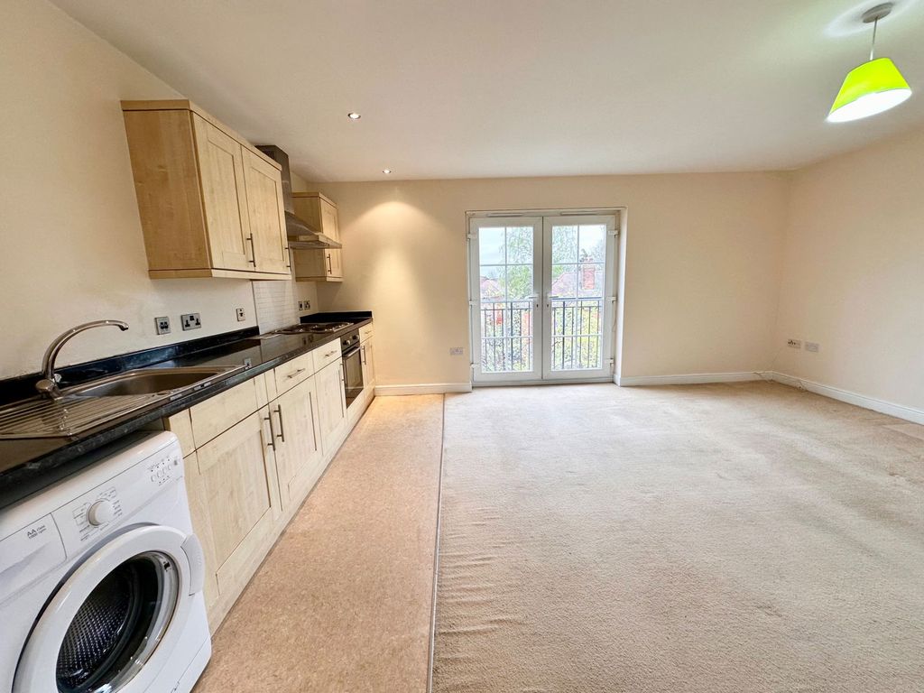 Property photo 3 of 11