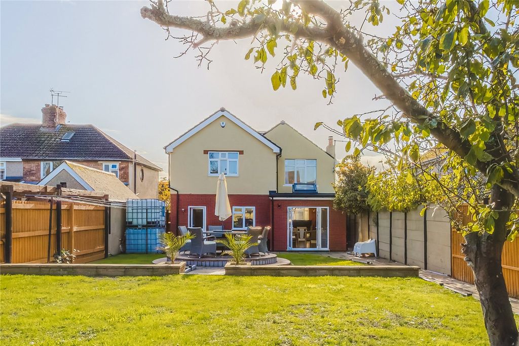 Property photo 2 of 32 Picture No. 73