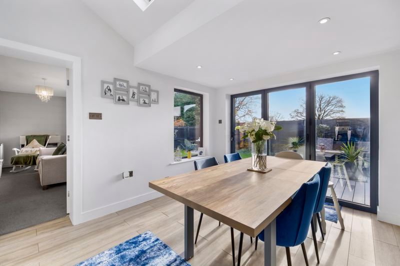 Property photo 3 of 34 Dining-Room