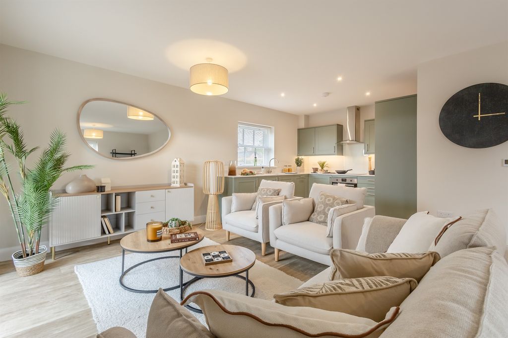 Property photo 3 of 27