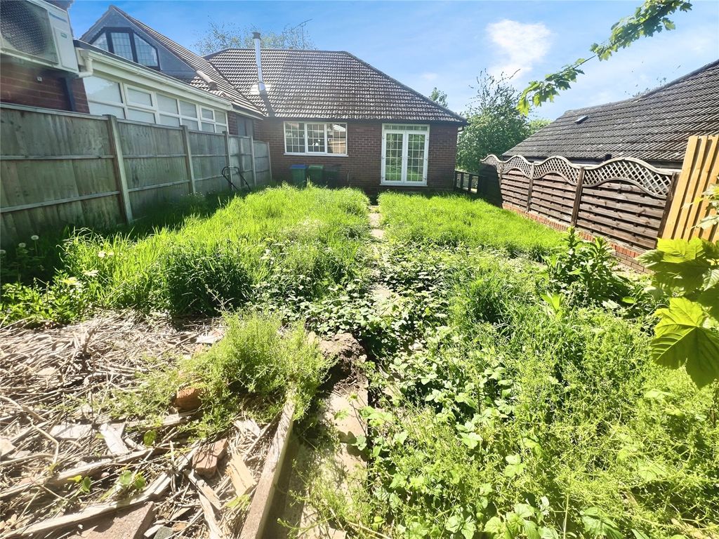 Property photo 2 of 11 Garden