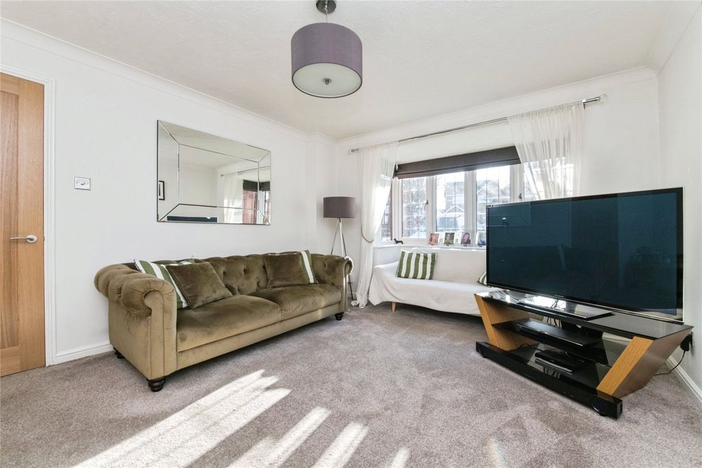 Property photo 3 of 19 Picture No. 15