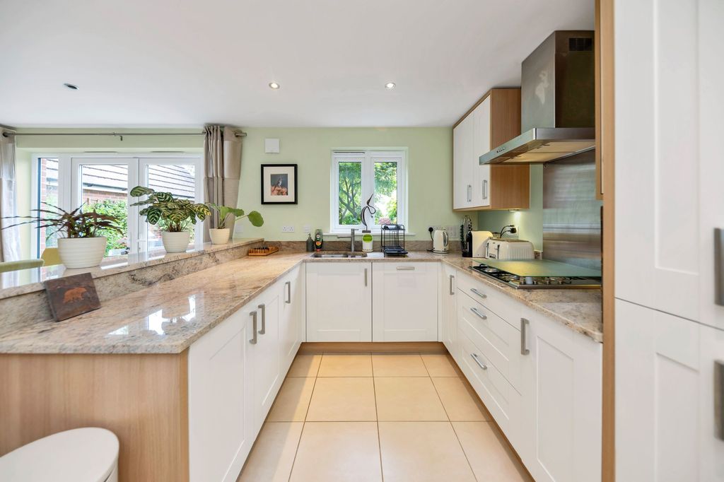 Property photo 3 of 17