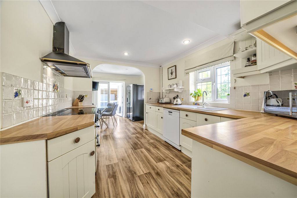 Property photo 3 of 35 Kitchen