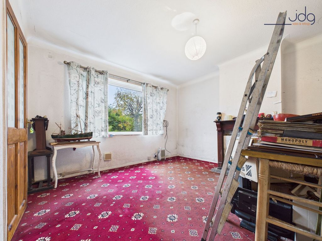 Property photo 3 of 9 Living Room