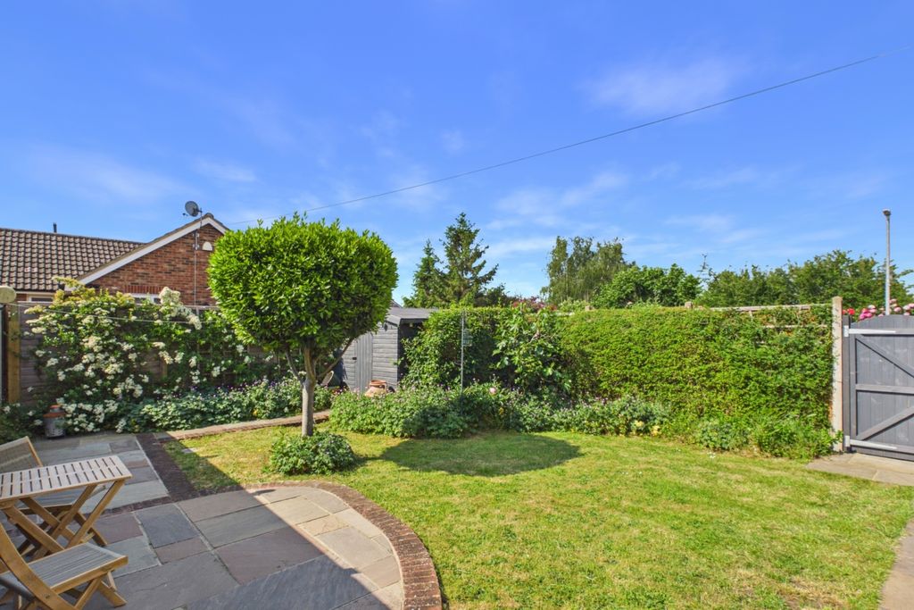 Property photo 2 of 14 Garden