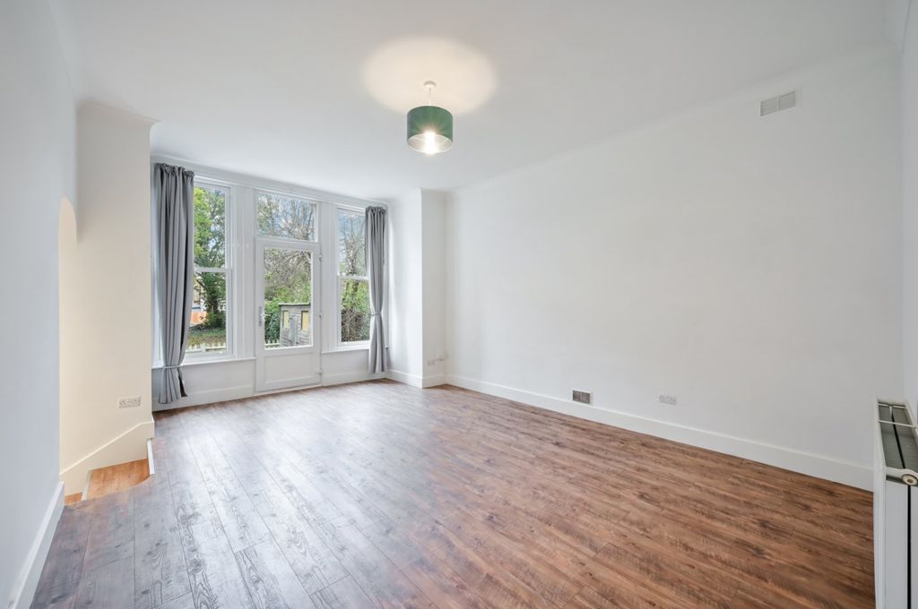 Property photo 2 of 12 Picture No. 01