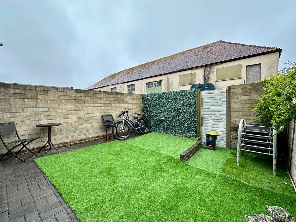 Property photo 2 of 15