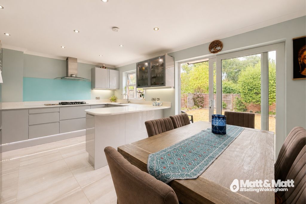 Property photo 3 of 11 5379856