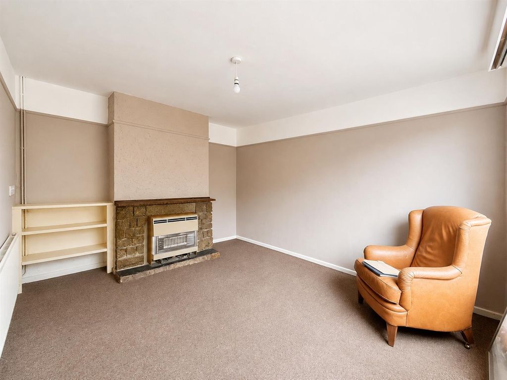 Property photo 2 of 18 Lounge.Png