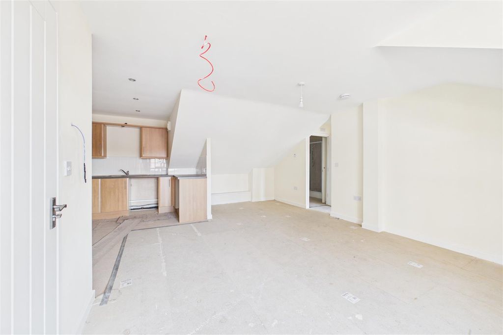 Additional image 32 of 4 bed flat for saleHighridge Road, Bishopsworth, Bristol BS13