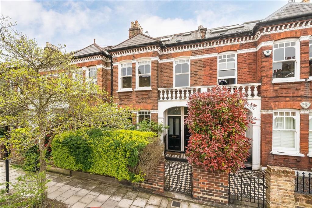 Property photo 1 of 11