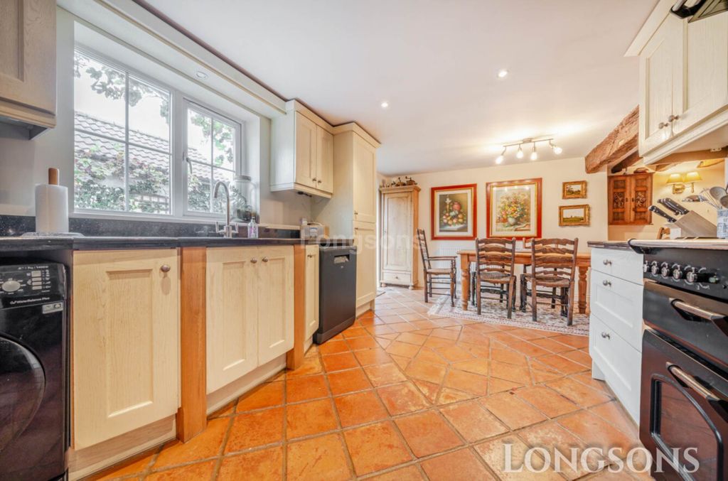 Property photo 3 of 20