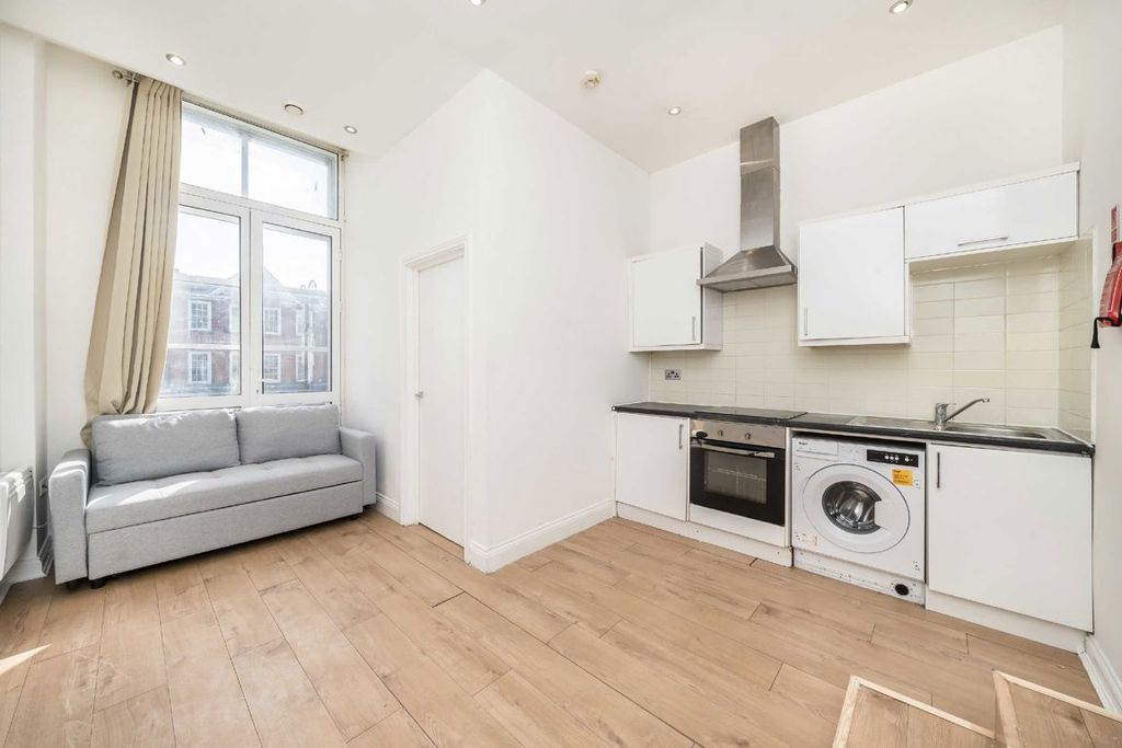 Property photo 2 of 5