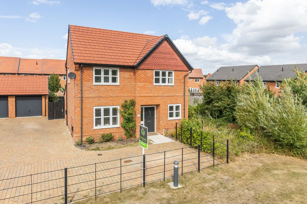 Property photo 1 of 24
