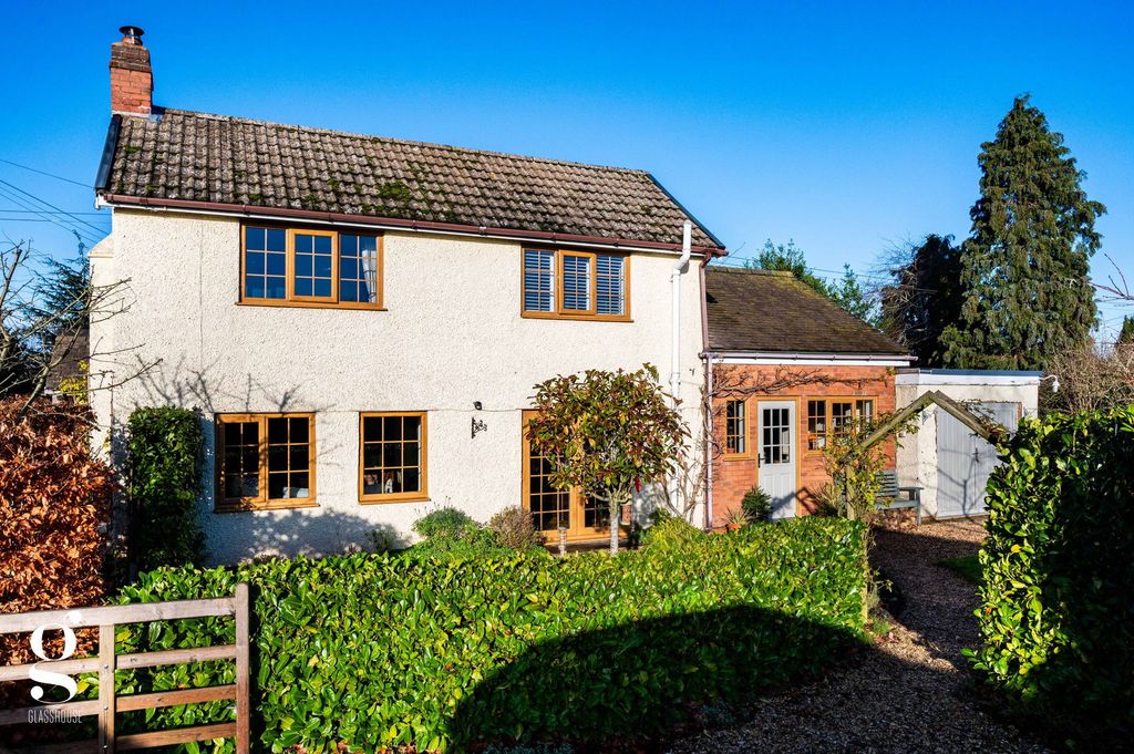 Property photo 1 of 32