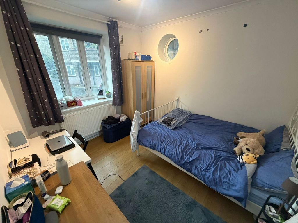 Property photo 3 of 5