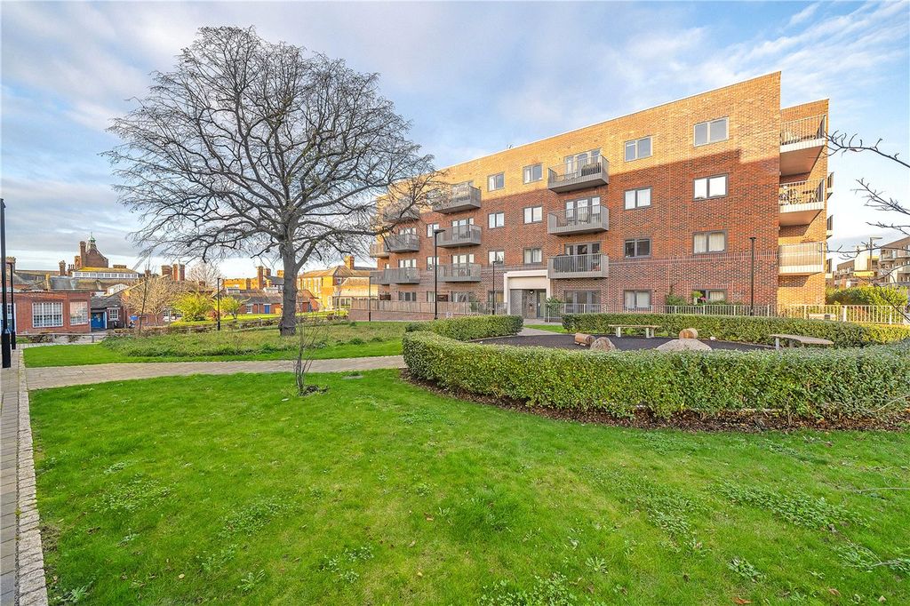 Property photo 3 of 22 Exterior